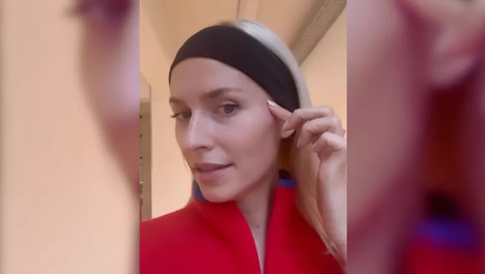 Lena Gercke Trotz Bikini Stiehlt Ihre Tochter Zoe Ihr Im Winterurlaub
