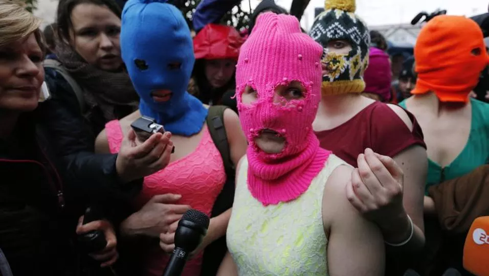 Olympia Frauen Von Pussy Riot In Sotschi Festgenommen Bunte De