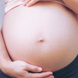 Unglaubliche Geburt: Werdende Mama bringt im Aufzug ihr Kind zur Welt