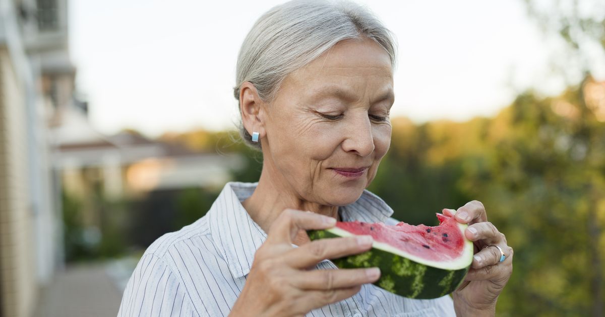 Ernährung im Alter: Warum dein Körper jetzt Mikronährstoffe braucht