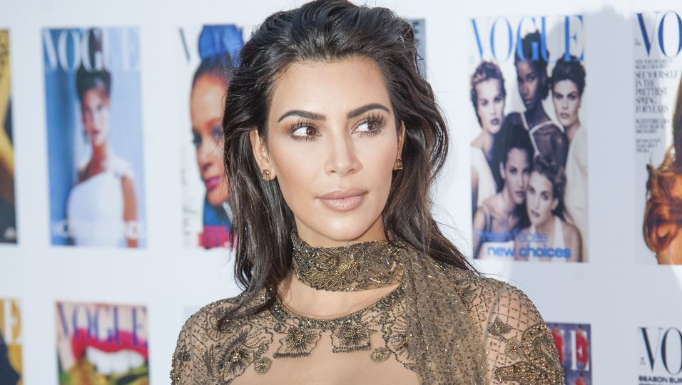 Heißer Po St Kim Kardashian überrascht Mit Neuem Nackt Post Buntede 