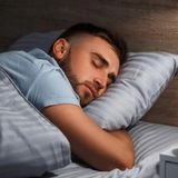 Einschlafen in 2 Minuten: Dieser Militär-Trick hilft