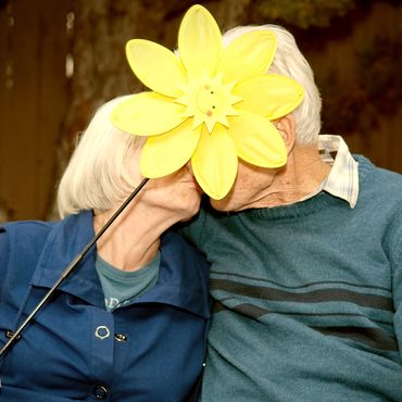 Einzigartige Liebesgeschichte: Frau stirbt nur wenige Stunden nach ihrem Mann – sie waren 79 Jahre lang verheiratet