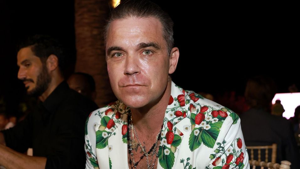 Robbie Williams gab Unsumme gegen Haarausfall aus und kapituliert: "Muss mich damit abfinden"