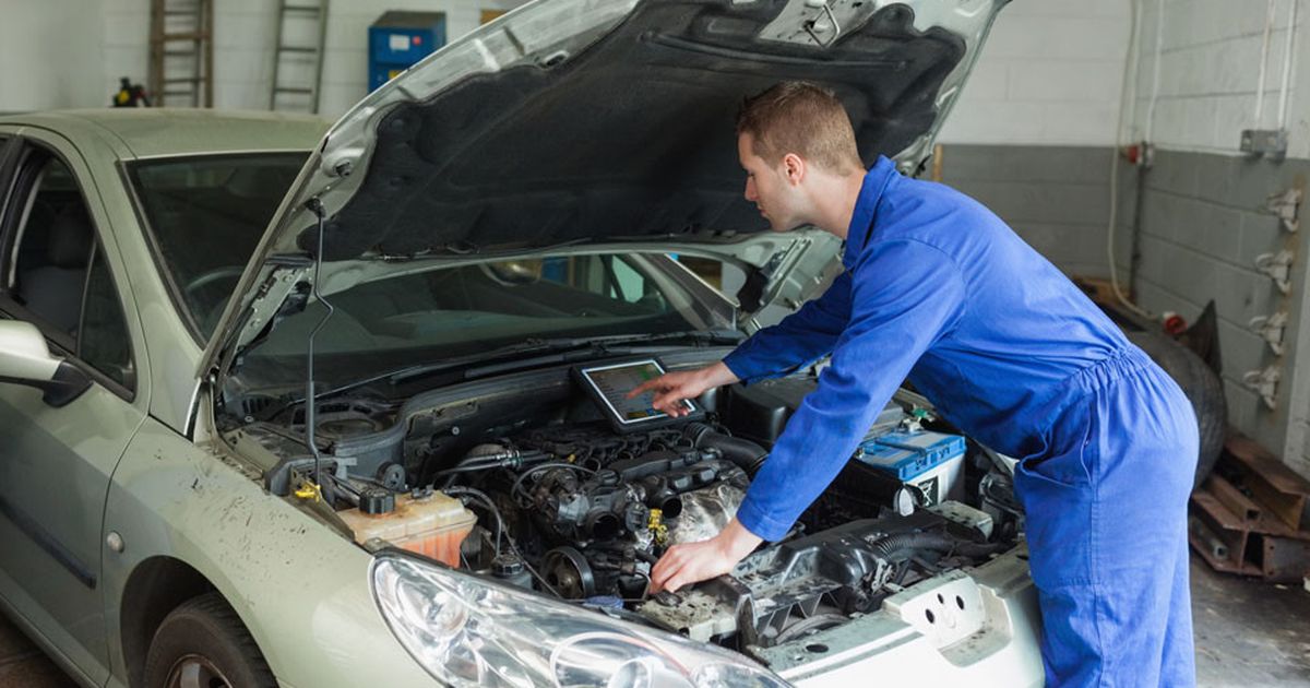 Motor wechseln Was tun bei einem Motorschaden? BUNTE.de