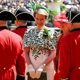 Königin Mathilde: Grüner Blätterschmuck: Sie setzt auf besondere Accessoires