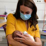 Prinzessin Kate: Kuschelaufnahmen mit Neugeborenem: Sie eifert Diana nach 