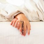  Henna-Tattoo auf Finger