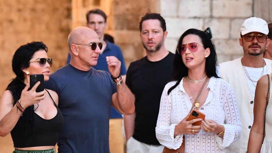 Jeff Bezos, seine Verlobte Lauren Sánchez sowie Katy Perry und ihr Partner Orlando Bloom verbringen gemeinsam Zeit in Kroatien.