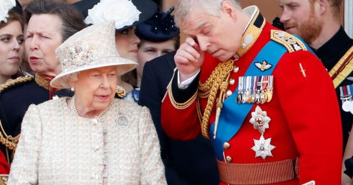 Prinz Andrew & Prinz Harry: Der Palast möchte ihnen weitere Titel entziehen