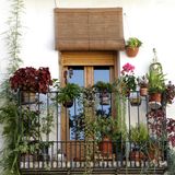 Outdoor-Upgrade: 6 sommerliche Deko-Tipps für deinen kleinen Balkon