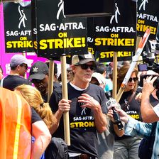 Hollywood-Streik: Stars gehen für ihre Kollegen auf die Straße