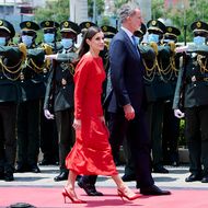 Letizia von Spanien: Lady in Red – im Schnäppchen-Look auf Staatsreise 