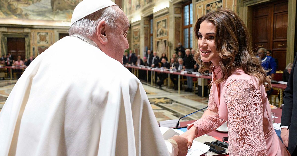 Königin Rania von Jordanien trifft Papst im Vatikan: Einzigartiger Stil bei Kinderrechte-Gipfel