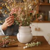 Florale Deko: Die schönsten Trockenblumensträuße von Amazon & Co.