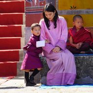 Jetsun Pema von Bhutan: Süßer Familien-Auftritt mit ihrem Nesthäkchen