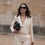 Slipper-Mules sind der Schuh-Trend, auf den Mode-Profis in der Übergangszeit 2025 setzen