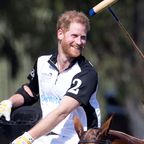 Prinz Harry: statt zum Thronjubiläum der Queen lieber zum Polo-Turnier