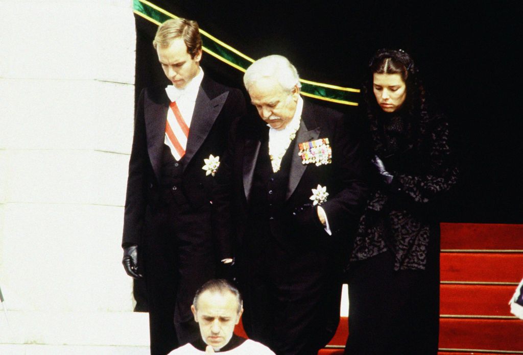 Fürst Rainier III. von Monaco mit seinen beiden ältesten Kindern Albert und Caroline bei Gracia Patricias Beerdigung