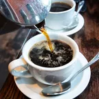 Prepara il caffè con l'acqua del rubinetto