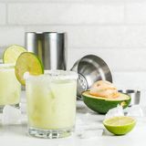 Margarita Drink mit Avocado