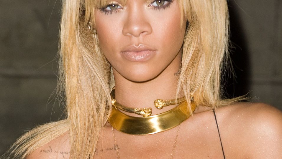 Haarpflege - Rihanna blond! Wie schädlich ist Haarefärben?