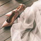 Hochzeit 2023: Diese Schuhe passen am besten zu deinem Brautkleid