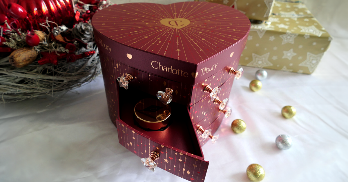 Charlotte Tilbury Adventskalender 2024 12 magische Überraschungen für