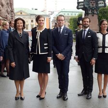 Madeleine &amp; Sofia von Schweden trafen bei der feierlichen Eröffnung des Parlaments aufeinander …