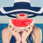 Lecker und leicht verträglich – Wassermelone ist ein echter Blähbauch-Killer.
