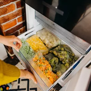 Verdirbt den Geschmack: 7 Lebensmittel solltest du nicht einfrieren