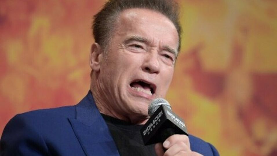 Coronakrise: Schwarzenegger appelliert vom Pool aus ans Partyvolk