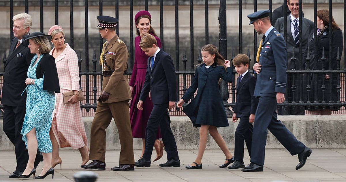 Familienauftritt nach Harrys Vorwürfen Welche versteckte Botschaft William und Kate senden
