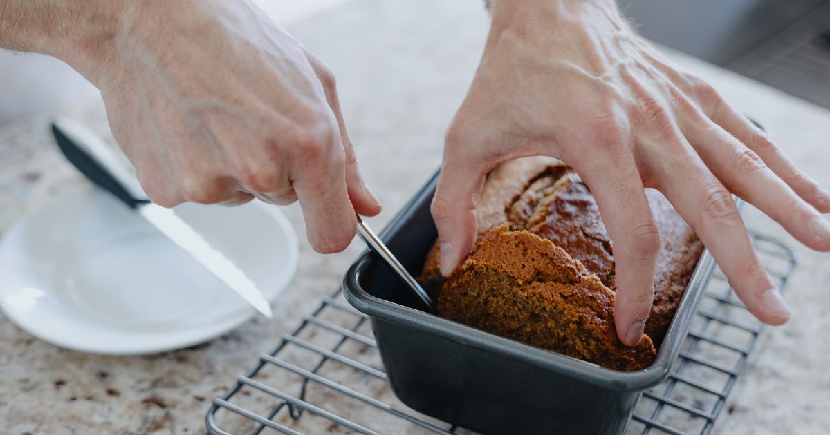 Hält lange satt: So backst du leckere Brot in nur 5 Minuten – und ohne Gluten