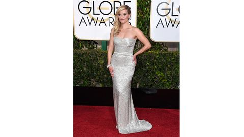 Schauspielerin Reese Witherspoon funkelte in einem schulterfreien Dress von Calvin Klein Collection wie ein wertvoller Diamant.