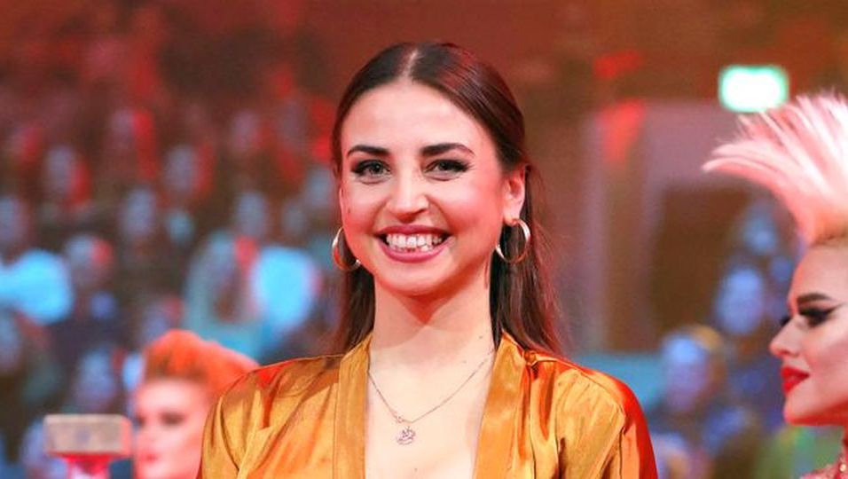 Deutet "Let's Dance"-Star Ekaterina Leonova hier eine neue Romanze an? |  BUNTE.de