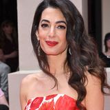 Amal Clooney: The Prince's Trust Awards: Sie bezaubert in floraler Robe