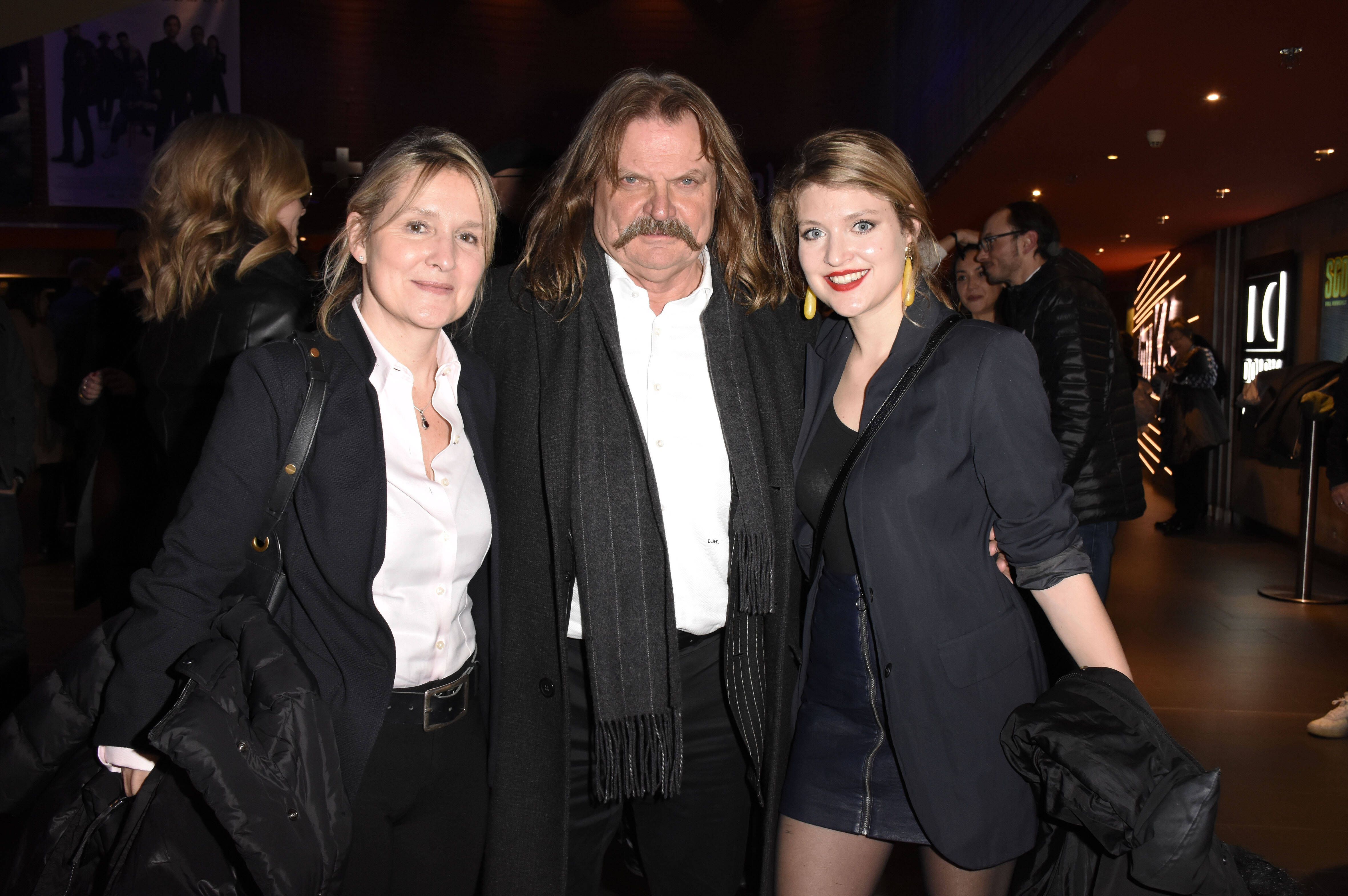 Happy Family; Leslie Mandoki mit Ehefrau Eva und Tochter Lara 2020 in München