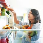 Kühlschrank einräumen, Lebensmittel im Kühlschrank, Kühlschrank richtig einräumen