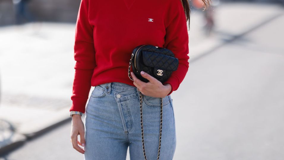 Denim-Trend: Jeans mit diesem Detail zaubern eine schlanke Taille