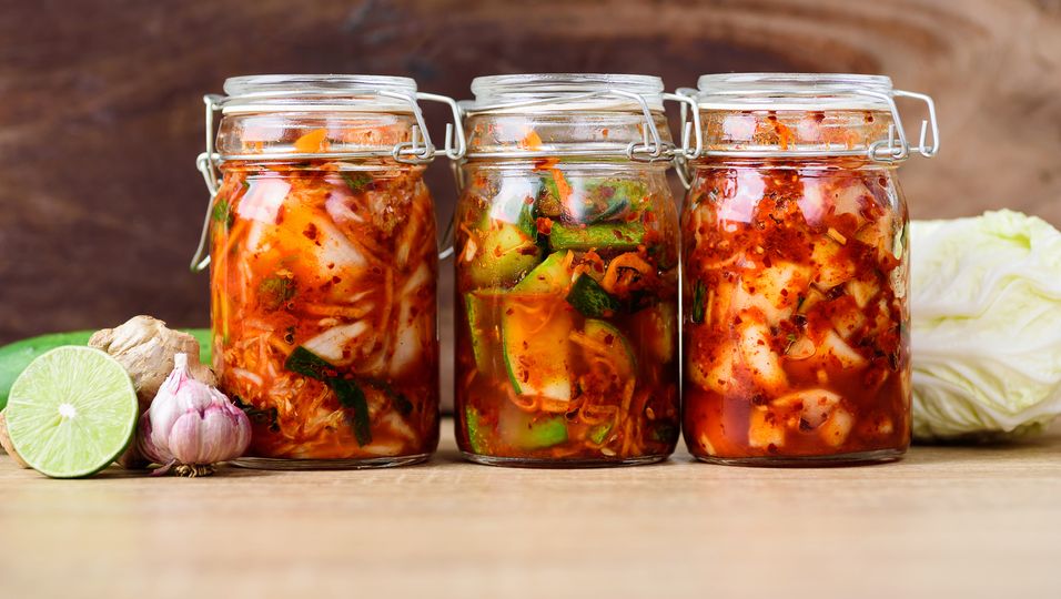 Kimchi in Einmachgläsern