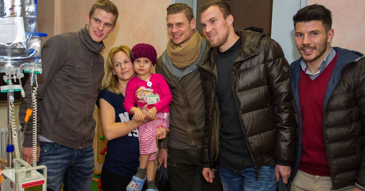 Jürgen Klopp & der BVB: Adventsbesuch bei kranken Kindern in Dortmund | BUNTE.de