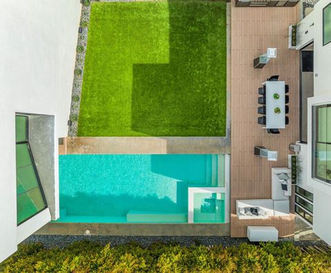 Weißer Beton-Palast: Das ist ihr neues Haus in Santa Monica