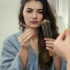 Solltest du vermeiden: Frisuren, die zu Haarausfall führen können