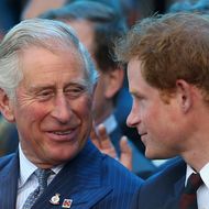 König Charles III. - Im Scherz zu Prinz Harry: "Wer weiß, ob ich dein richtiger Vater bin"