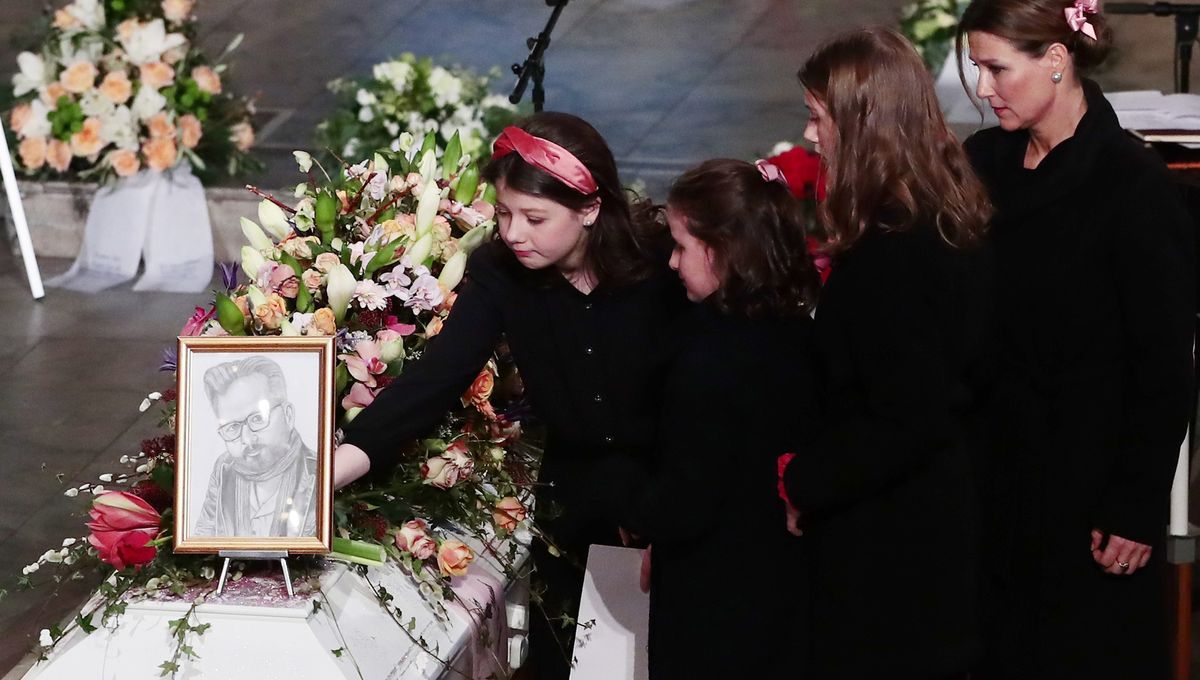 Ari Behn 47 Am Sarg Spricht Seine Tochter Wir Dachten Du Wurdest Uns Zum Altar Fuhren Bunte De