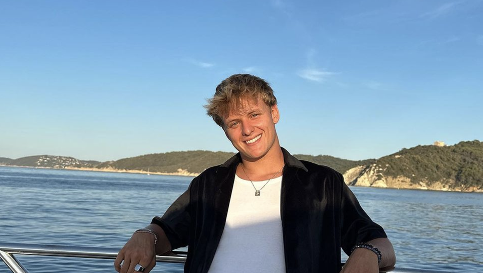 Mick Schumacher zeigt ein Foto mit seiner neuen Liebe BUNTE.de