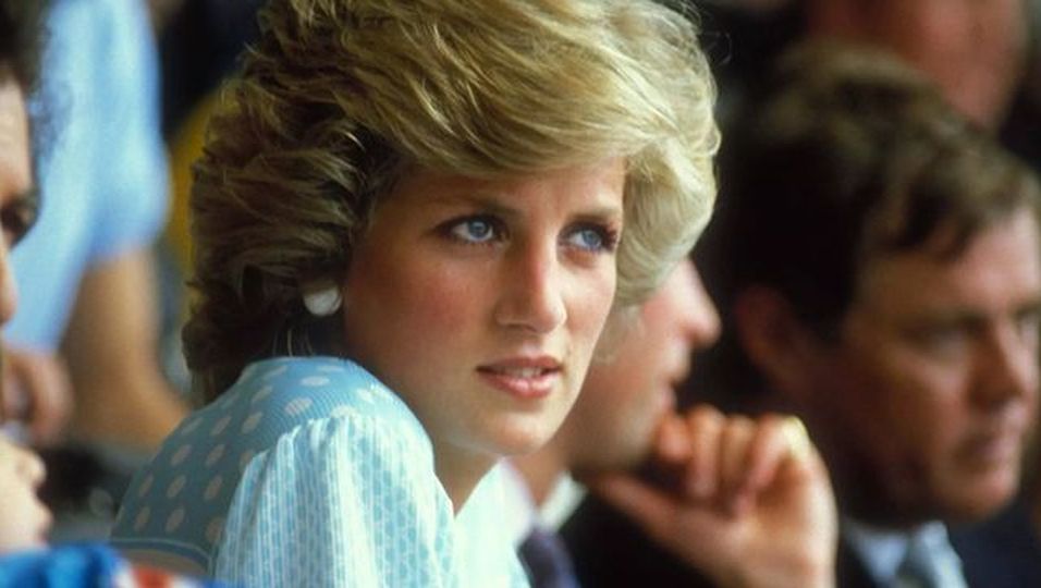 Prinzessin Diana: Diesen Trendschuh trug sie bereits 1989