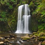 In Australien - Sturz von Wasserfall endet für junge Frau (19) tödlich