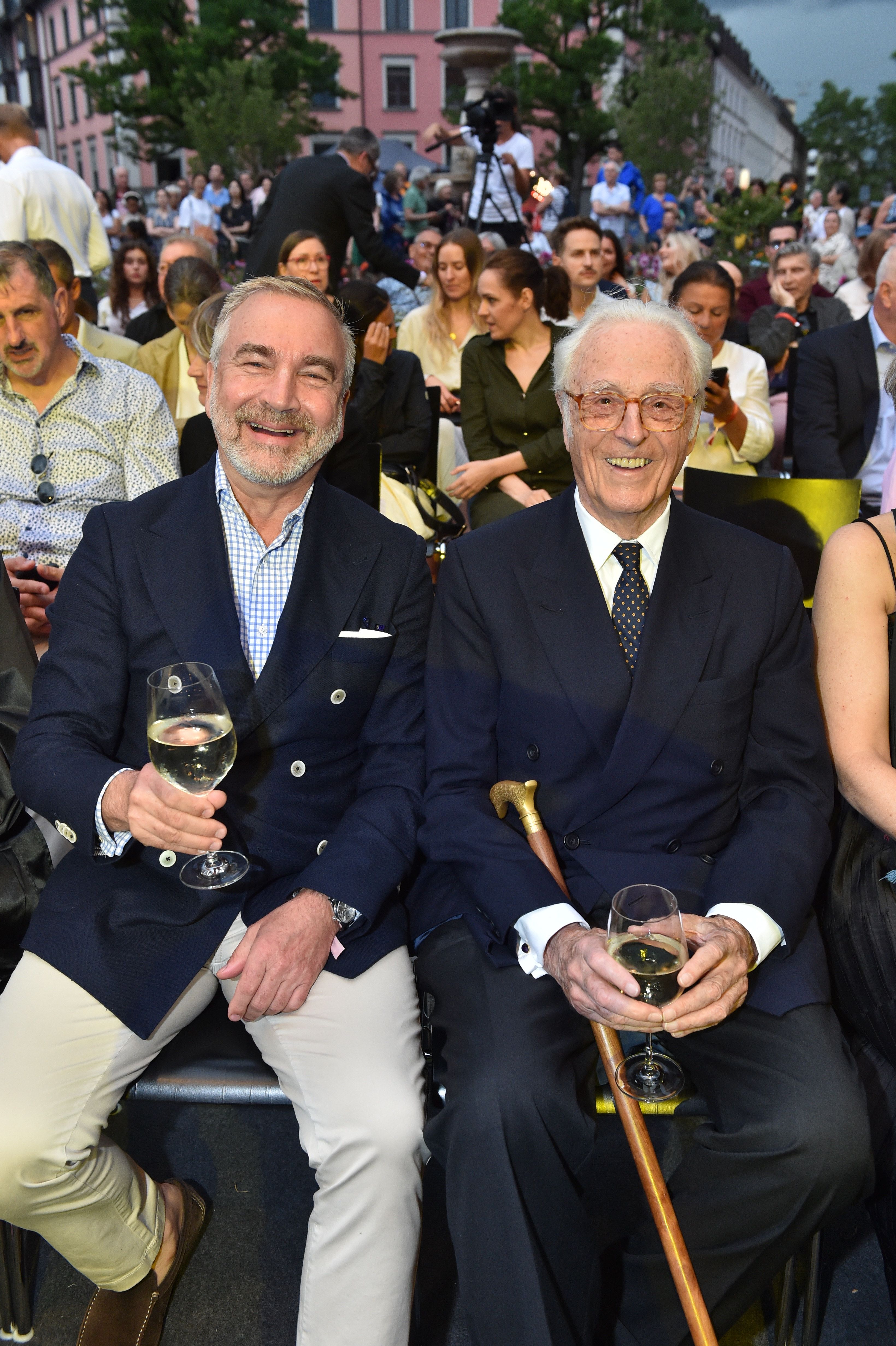 Herzog Franz von Bayern Lange nicht gesehen Er besucht Münchner Musik